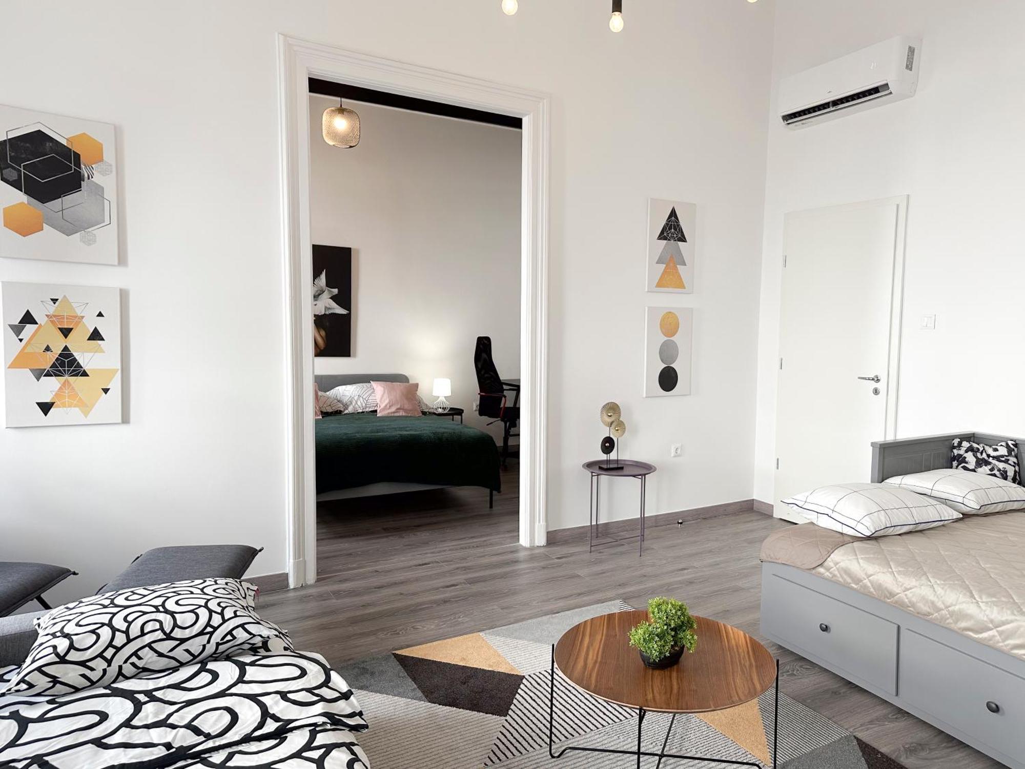 R&R Central Apartment Будапеща Екстериор снимка