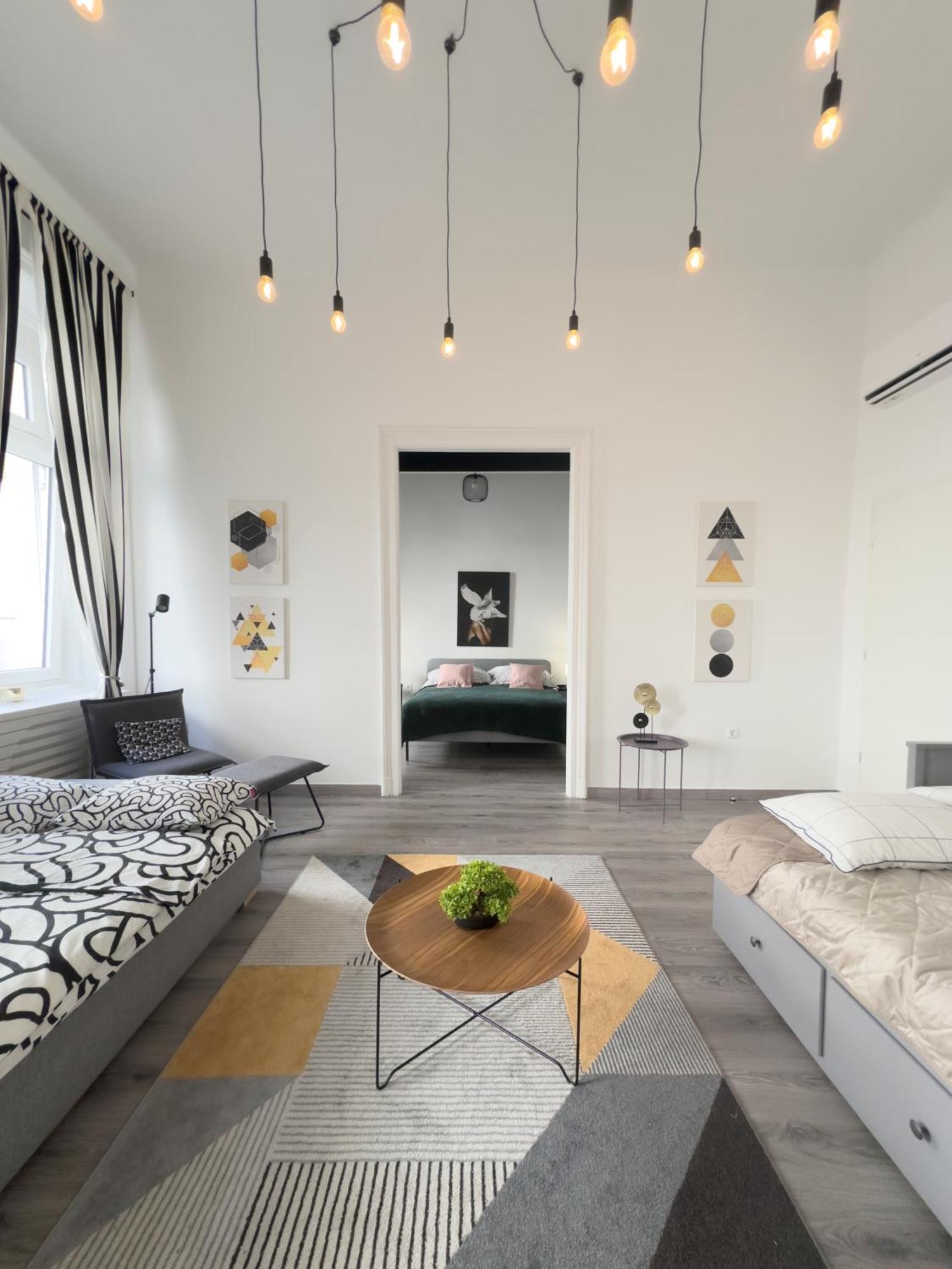 R&R Central Apartment Будапеща Екстериор снимка