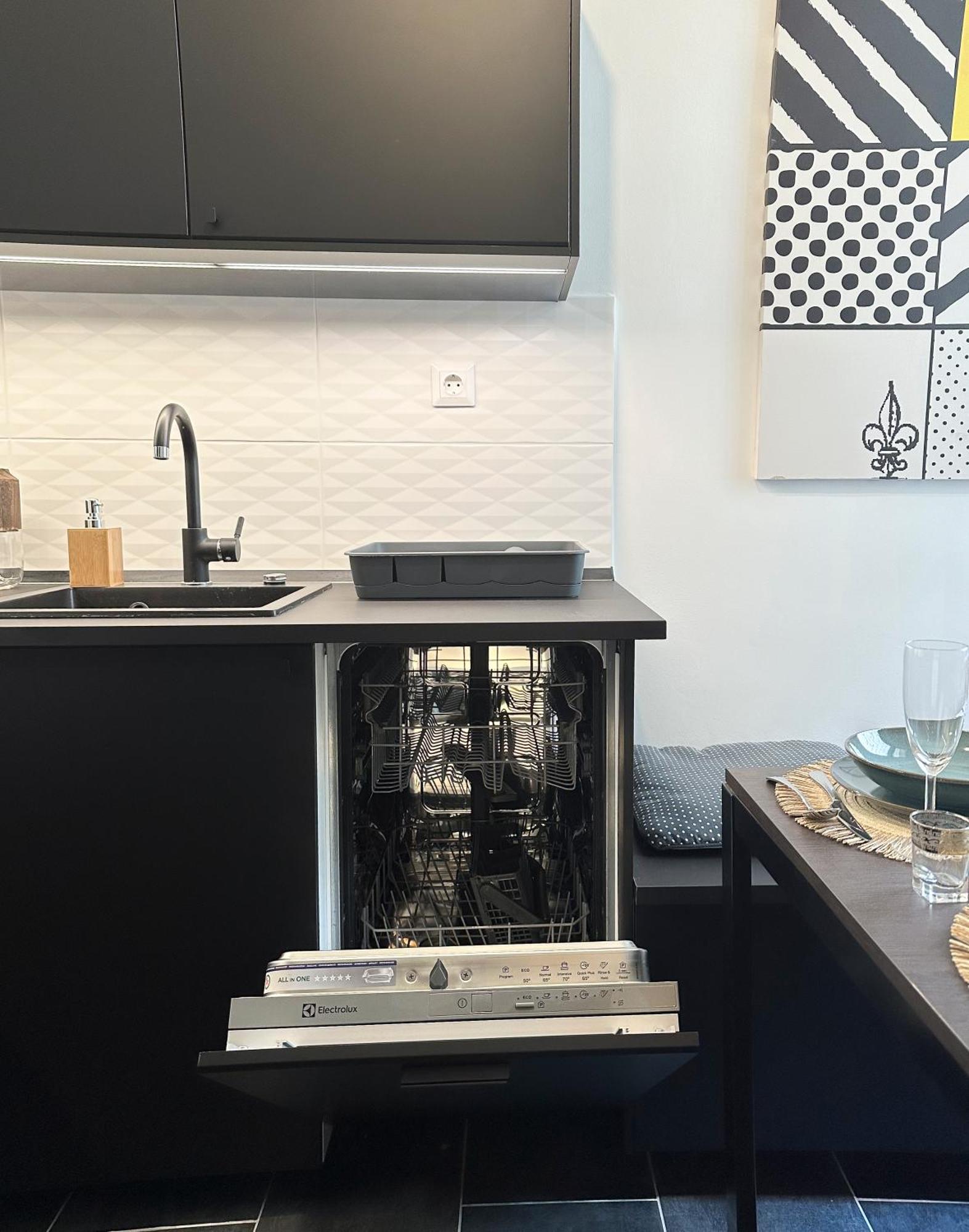 R&R Central Apartment Будапеща Екстериор снимка