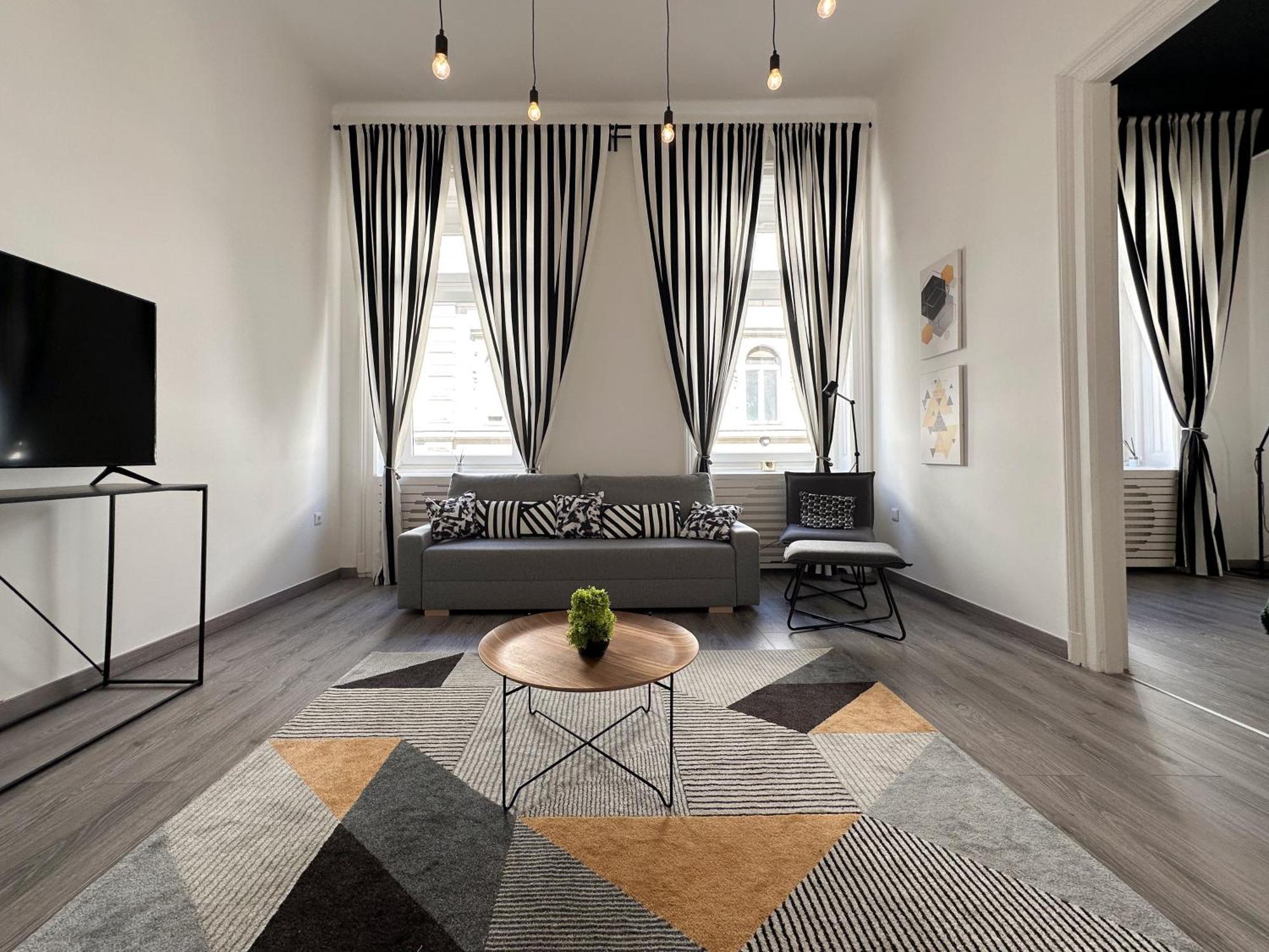 R&R Central Apartment Будапеща Екстериор снимка