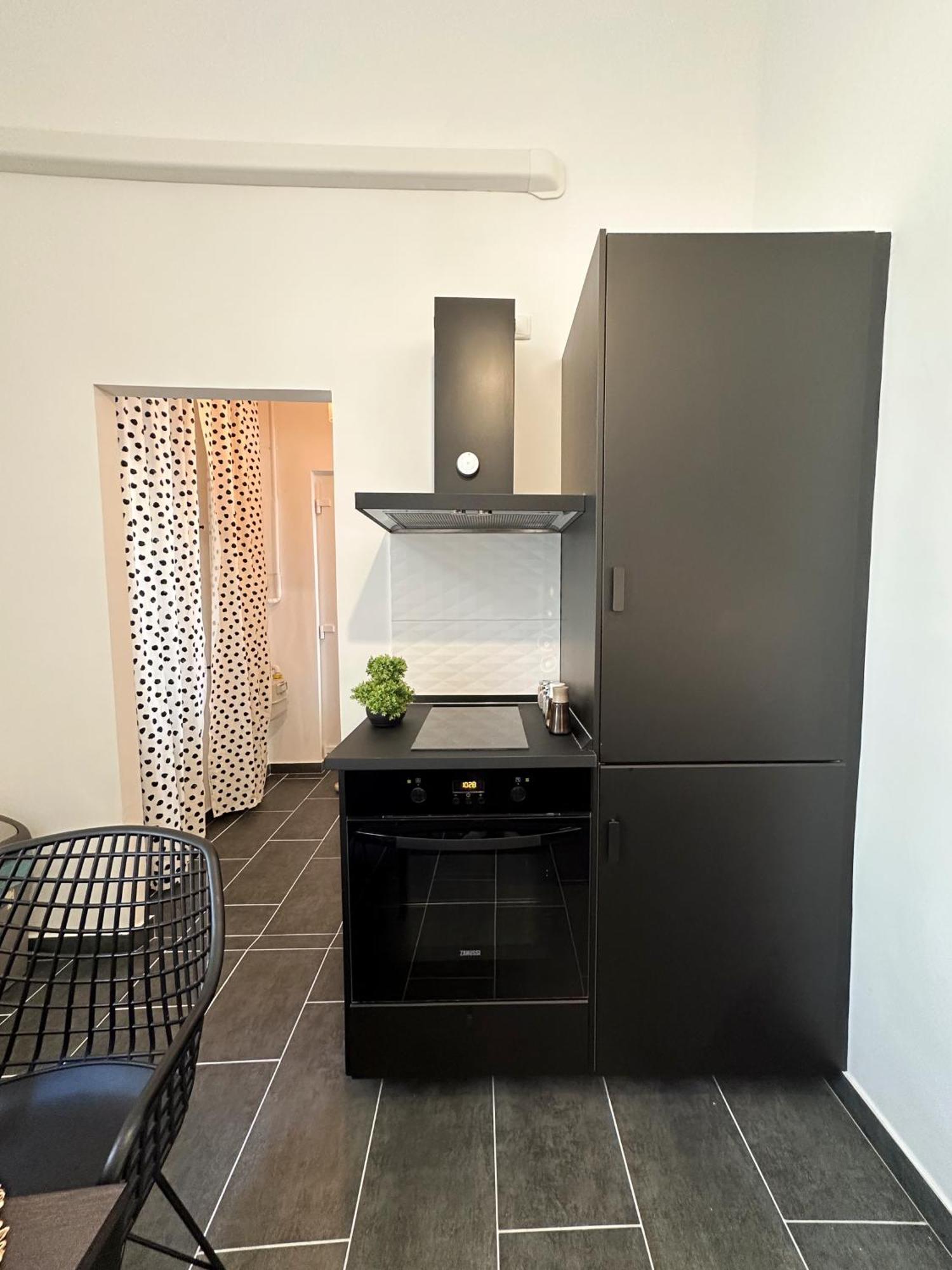 R&R Central Apartment Будапеща Екстериор снимка