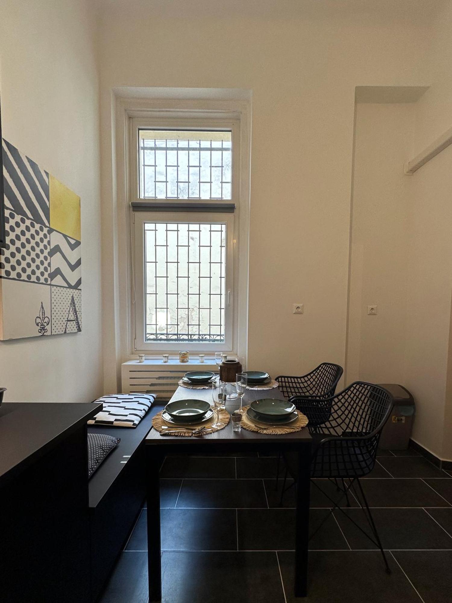 R&R Central Apartment Будапеща Екстериор снимка