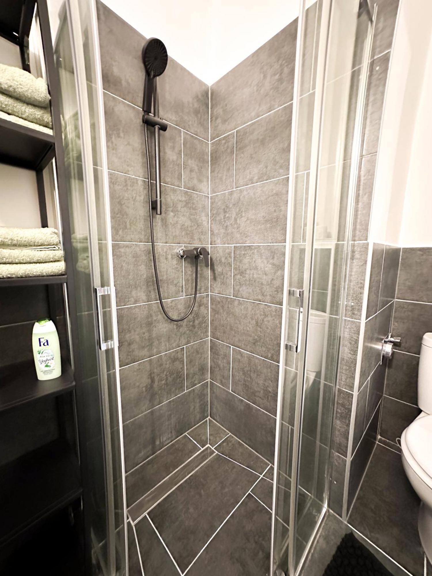 R&R Central Apartment Будапеща Екстериор снимка